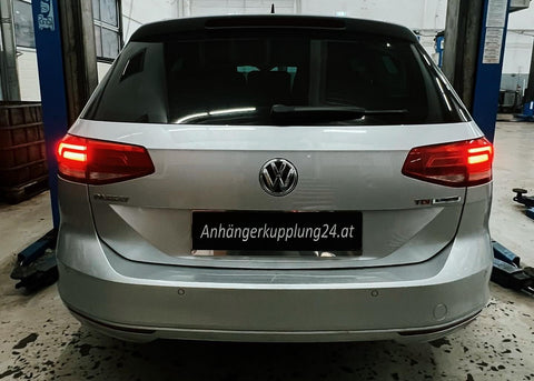 Nachrüstung einer abnehmbaren Westfalia Anhängerkupplung am VW PASSAT B8 Variant