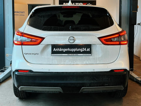 Nachrüstung einer abnehmbaren ORIS Anhängerkupplung am  NISSAN QASHQAI II SUV