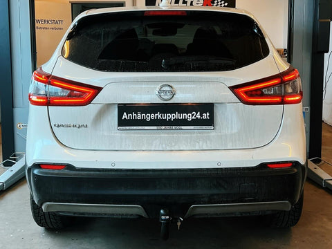 Nachrüstung einer abnehmbaren ORIS Anhängerkupplung am  NISSAN QASHQAI II SUV