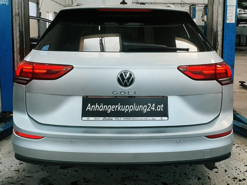 Nachrüstung einer abnehmbaren GDW Anhängerkupplung am VW GOLF VIII Variant