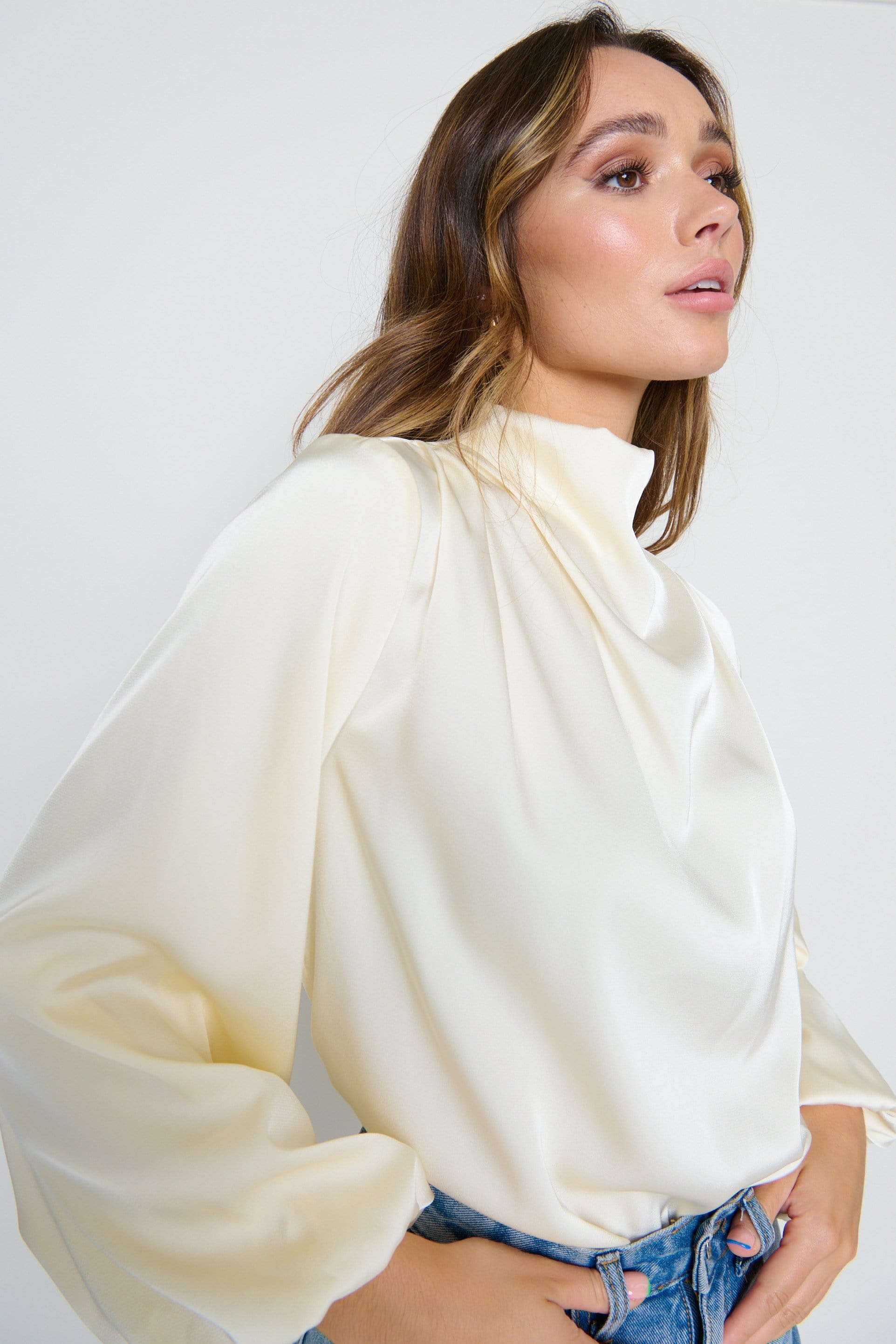 Tate Cowl Neck Pleated Blouse - Oyster – Pretty Lavish