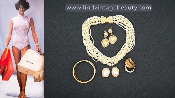 Laufstegfoto-Vivienne-Westwood-1992-Styling-Vorschlag-Vintage-Perlenketten