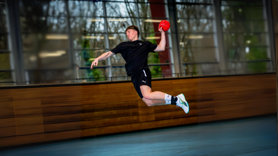 Nils Lichtlein mit The BetterGuard als Handball Ausrüstung