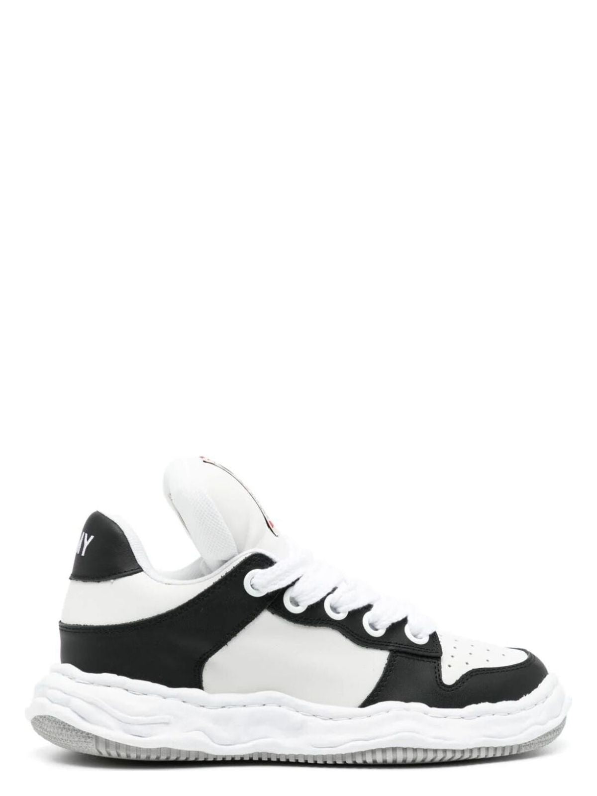 image of WAYNE SNEAKERS