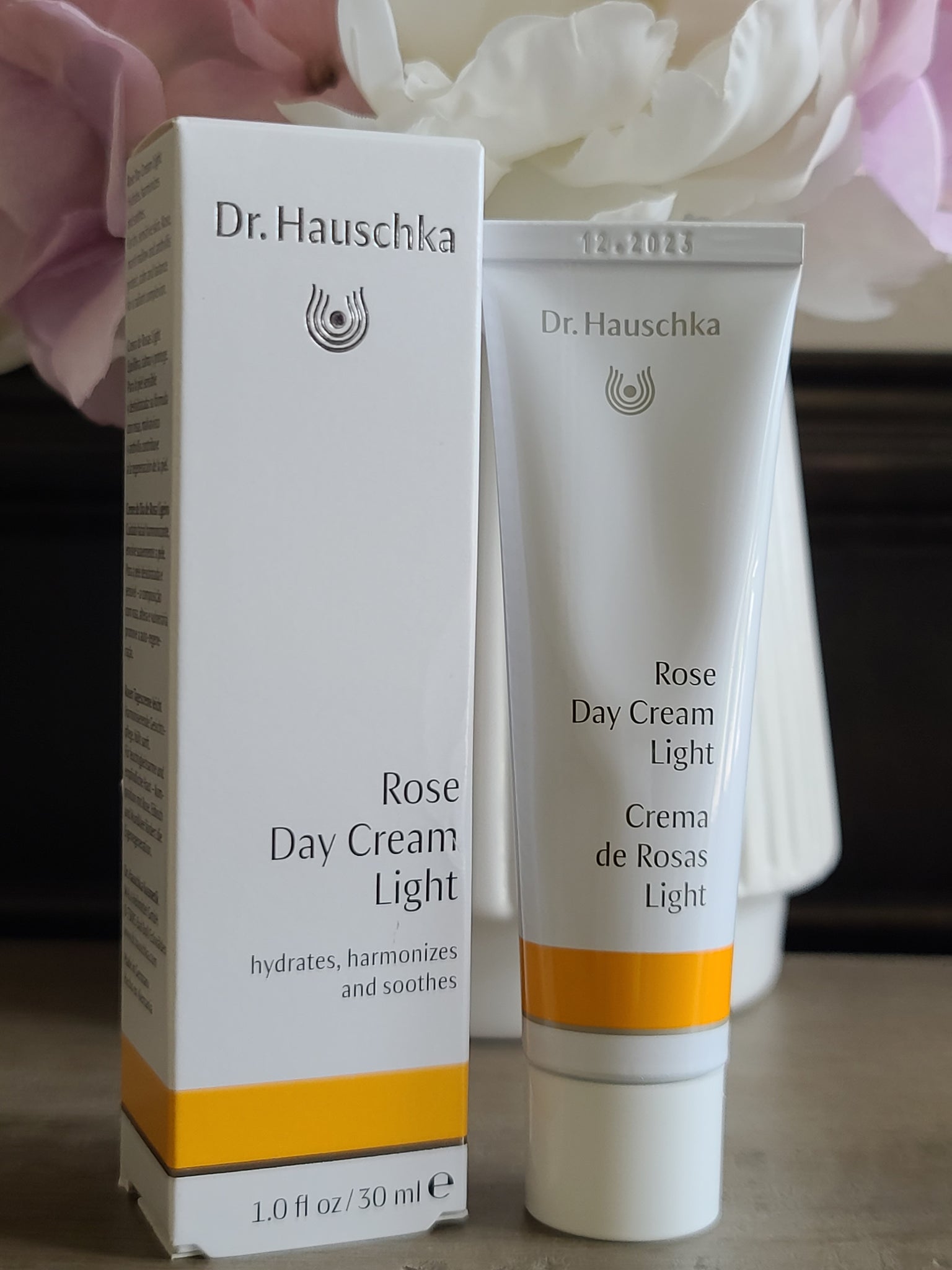 Hauschka Day Cream Light – Skintastic