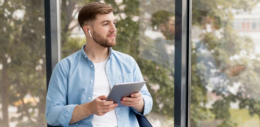 Einen AirPod verloren Bushaltestelle