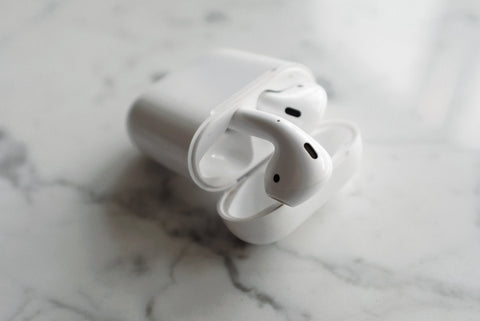 Only one AirPod connects