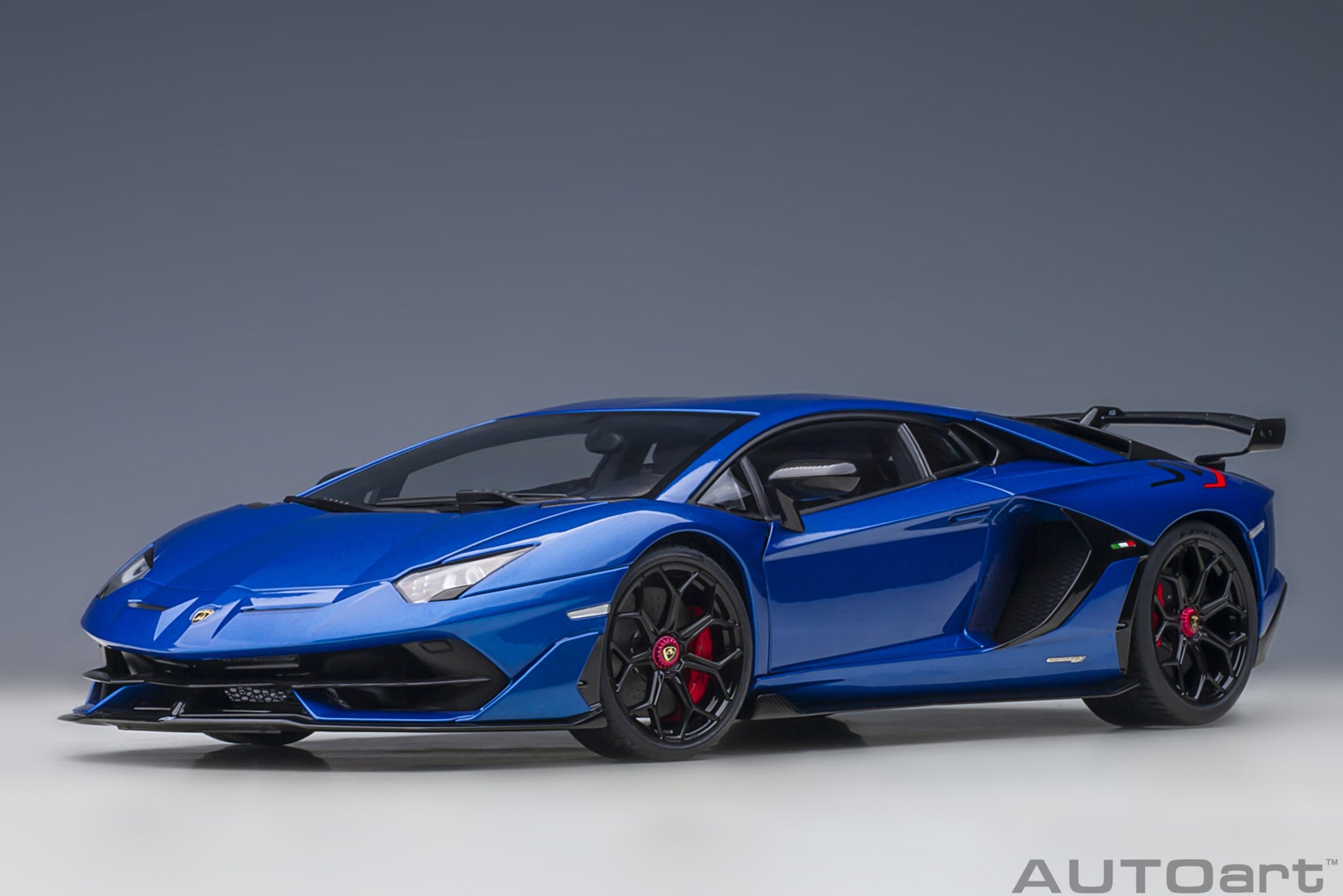 Autoart 79174 1/18 LAMBORGHINI AVENTADOR SVJ (BLU NETHUNS/METALLIC BLU –  Futuretoyz