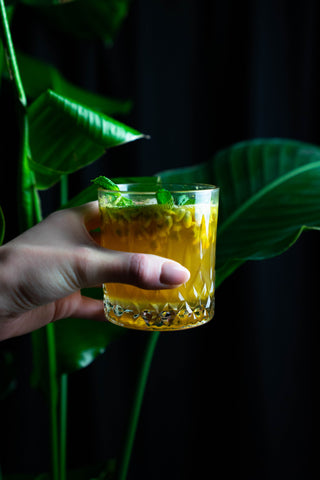 Passionsfrucht Bourbon Cocktail Smash | old Soggy Spiced Bourbon Vanilla Oak