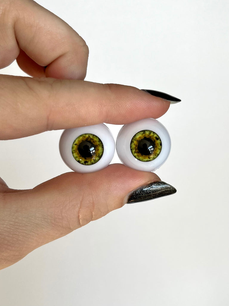 18mm to 22mm Half Round Resin Doll Eyes ~ Glass - Like ~ For Reborn Do – Go  Baby