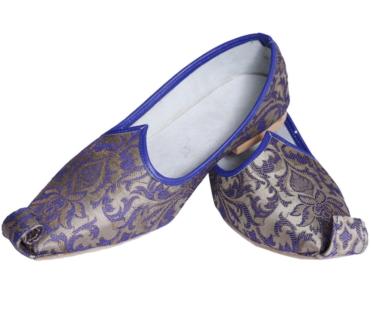 Kundan Zari Fabric Shoes for Men's Wedding | Groom shoes, Fabric shoes,  Dress shoes men