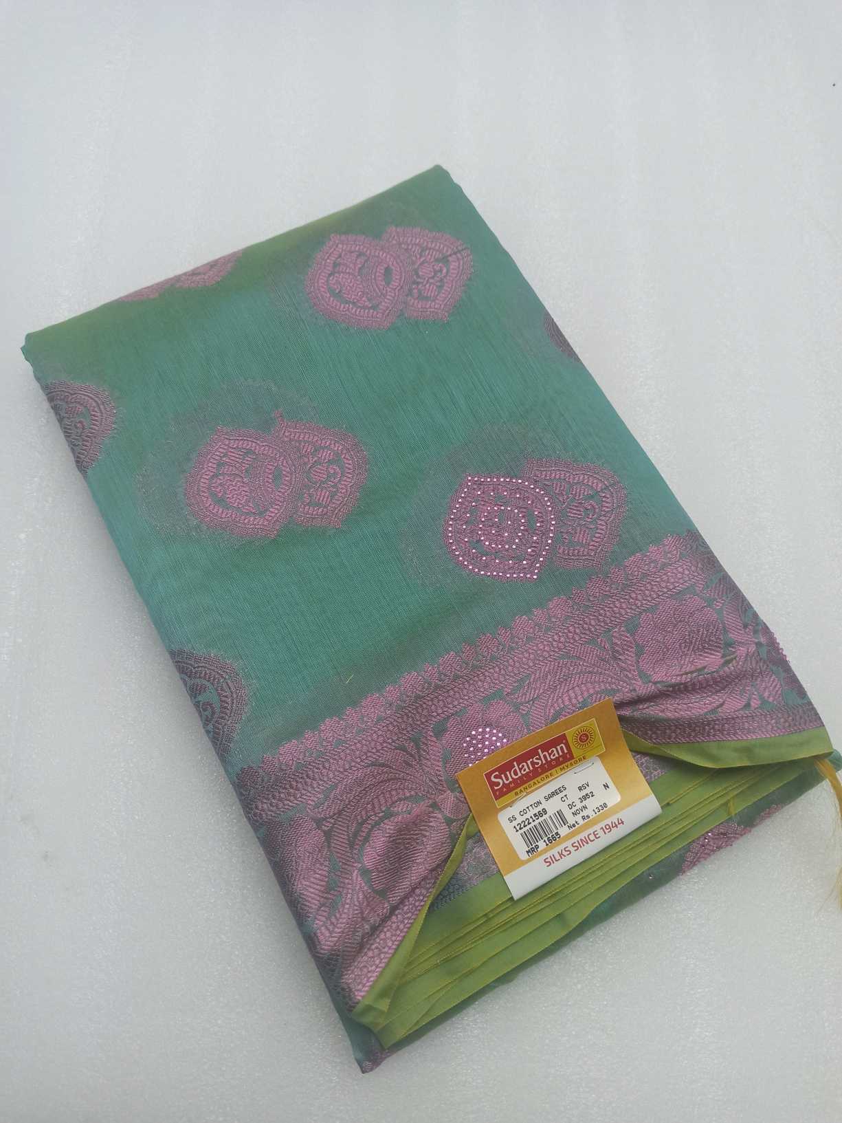 Casual Wear Bhatik Print Cotton Sarees, Hand Made, 5.5 M (separate Blouse  Piece) at Rs 550 in Chennai