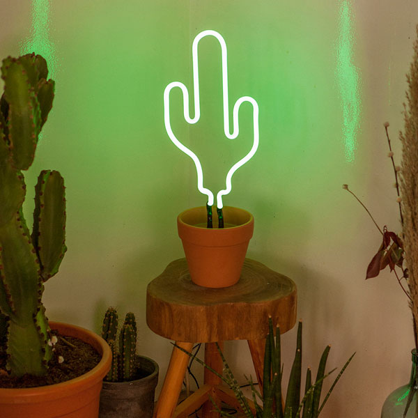 doiy-neon-cactus-lamp-2