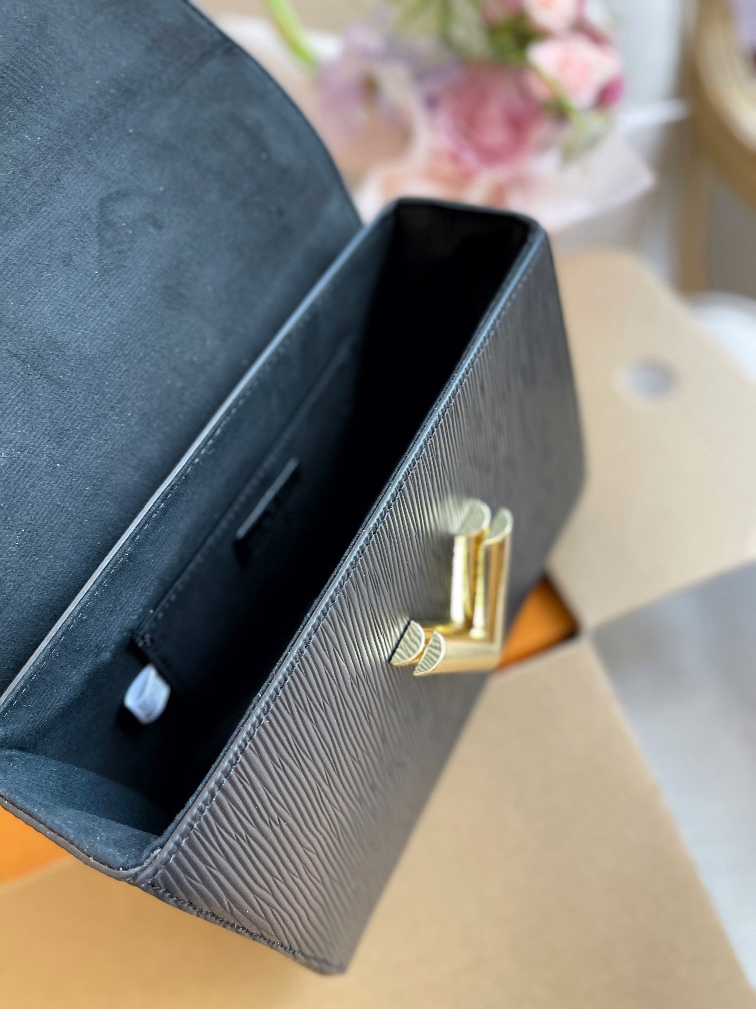 Louis Vuitton Twist Leather Handbag Shoulder Bag Wallet Two Piec