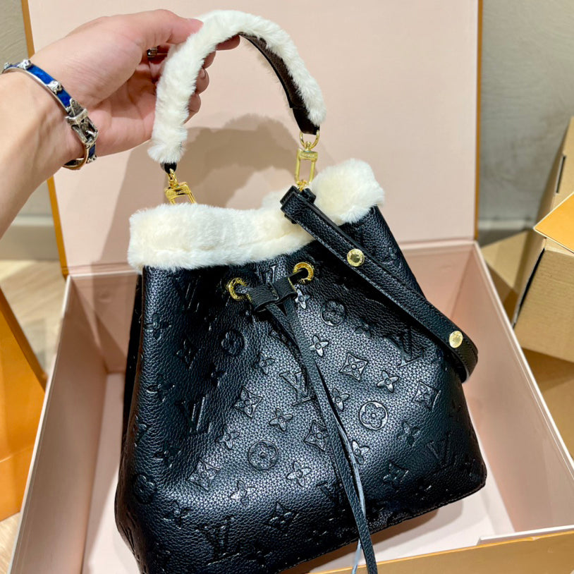 Louis Vuitton LV Bucket Bag Handbag Shoulder Bag