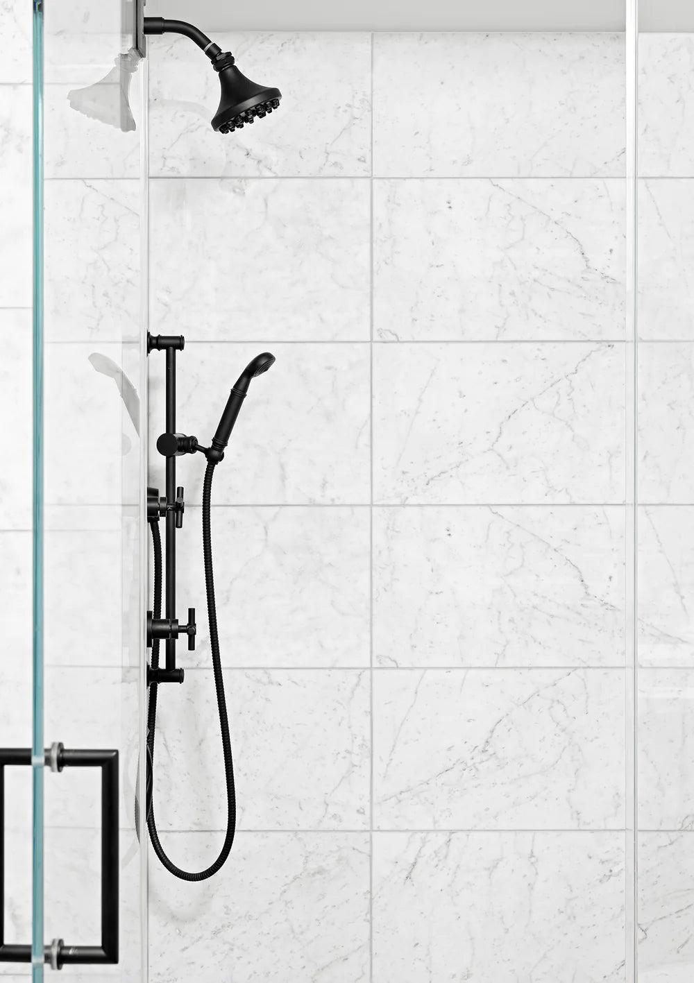 i_Bianco_Carrara_Bathroom_Credit_Poizearch_Architect_1000x.webp__PID:85d7e4ed-358f-4a32-8913-4bb5fb26b4c7