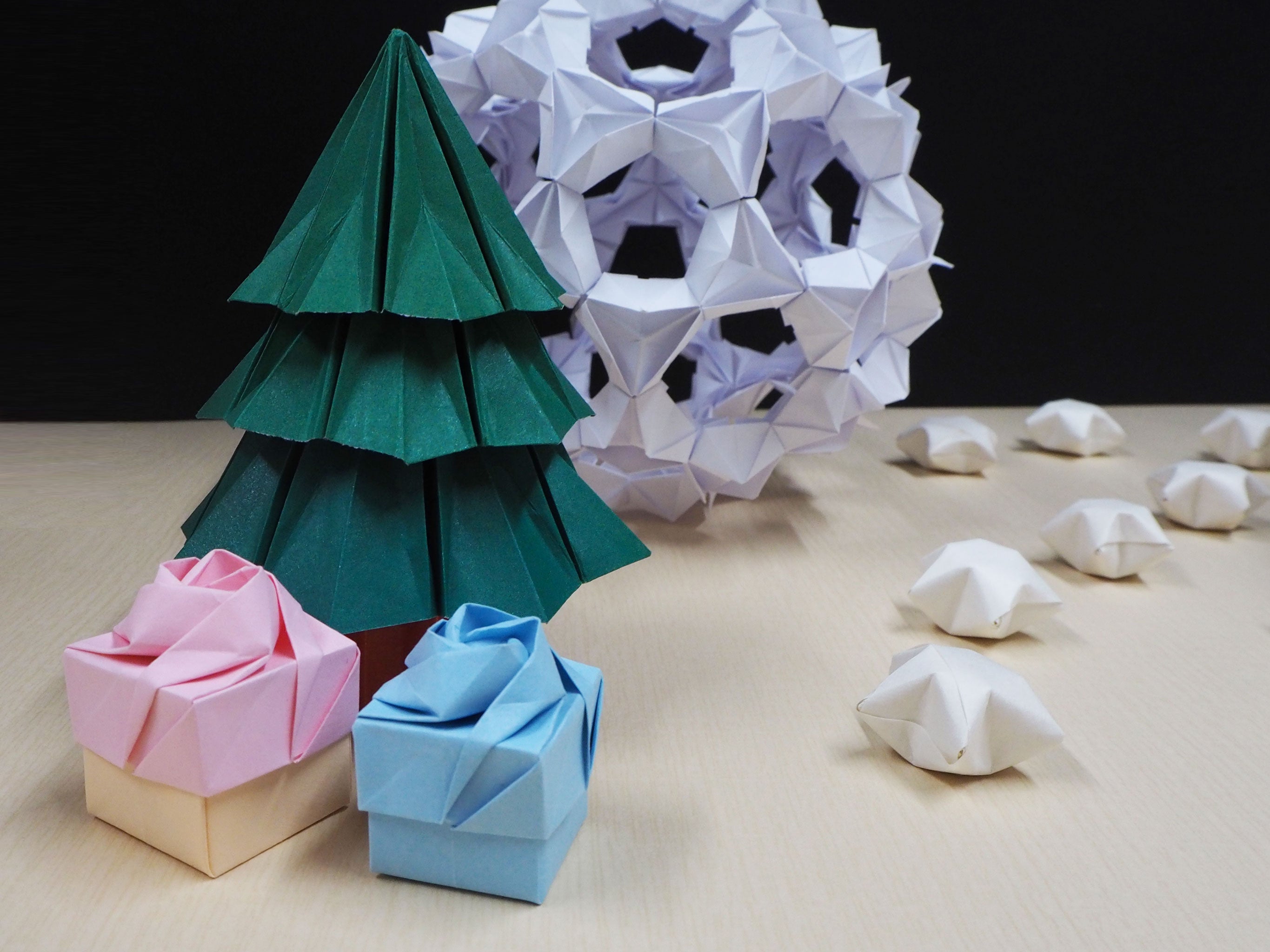 Origami Christmas Scenery Backdrop