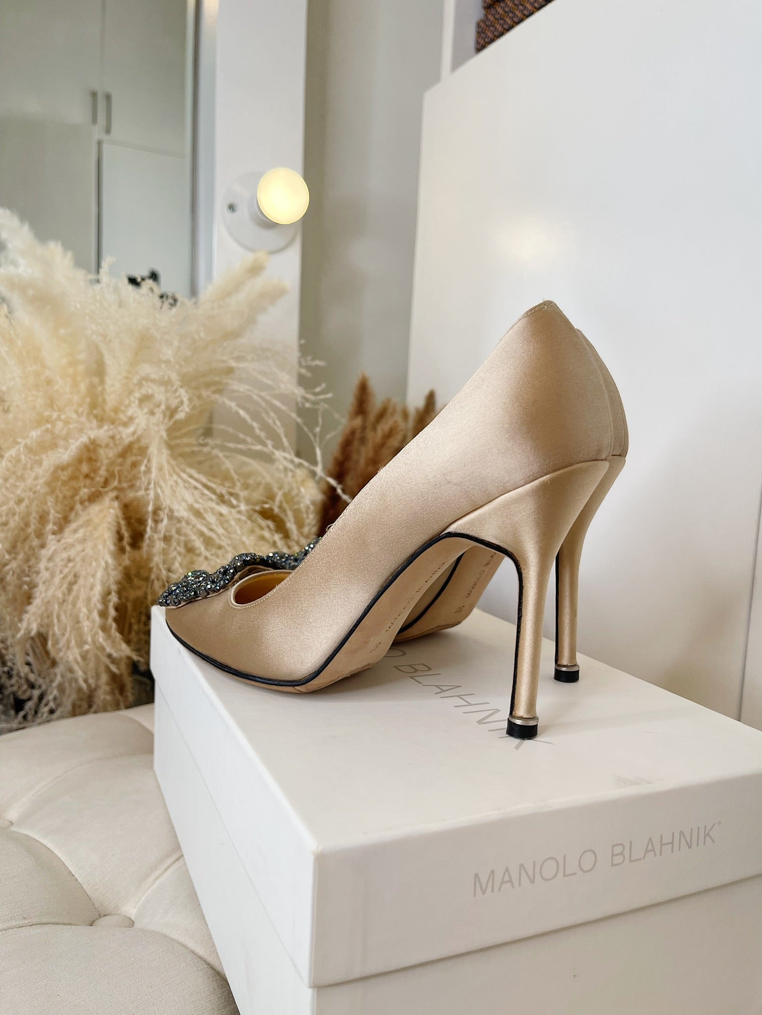 全3色/黒/赤/ベージュ 最終値下げ MANOLO BLAHNIK ベージュ 37 - 通販