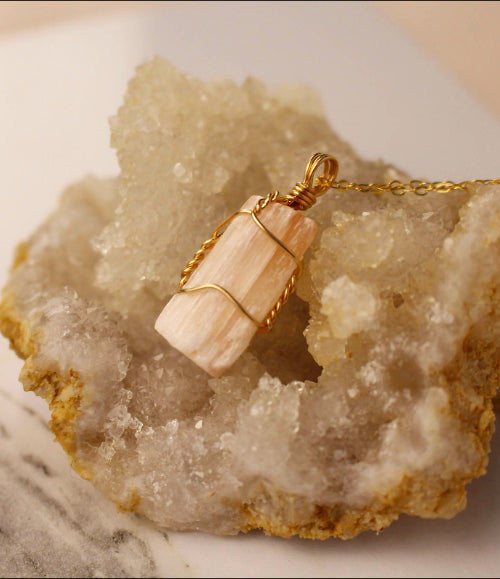 selenite crystal meaning