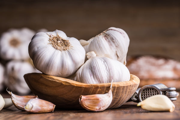 Garlic benefits for skin. Benefits of garlic for skin.