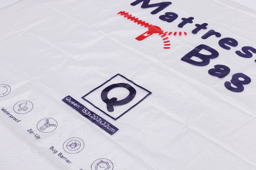 a close up of the logo that's printed on the queen mattress bag