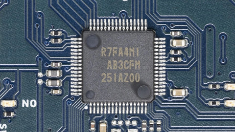 Renesas RA4M1 microcontroller on UNO R4