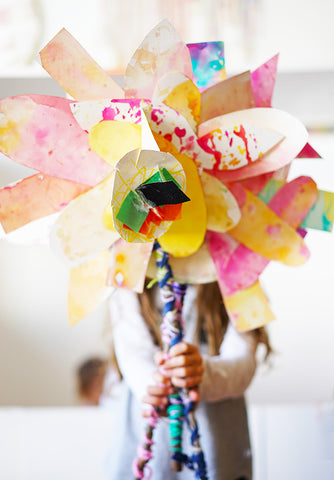 Fleur géante en papier aquarelle pour la fête des mères