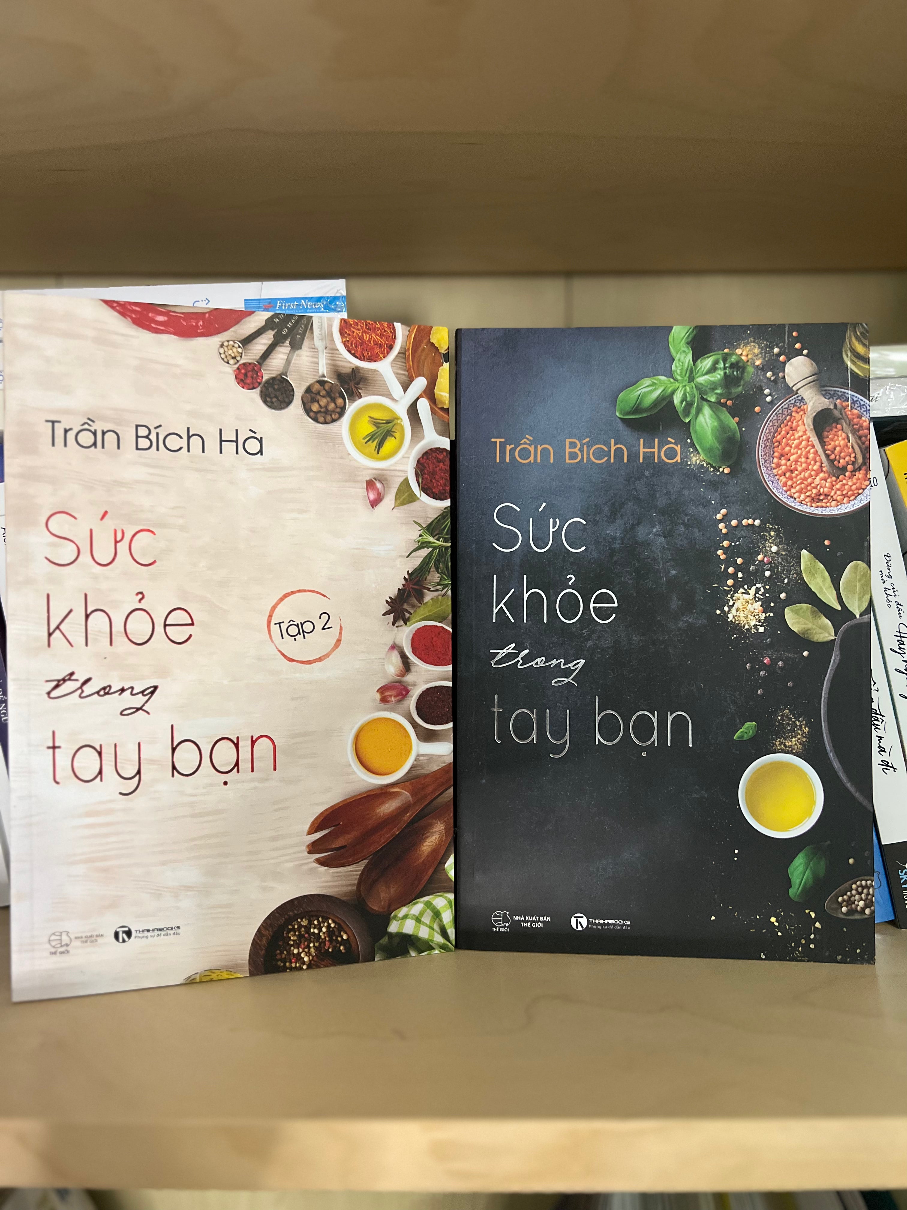 Combo 2 cuốn sách chăm sóc sức khỏe - sức khỏe trong tay bạn