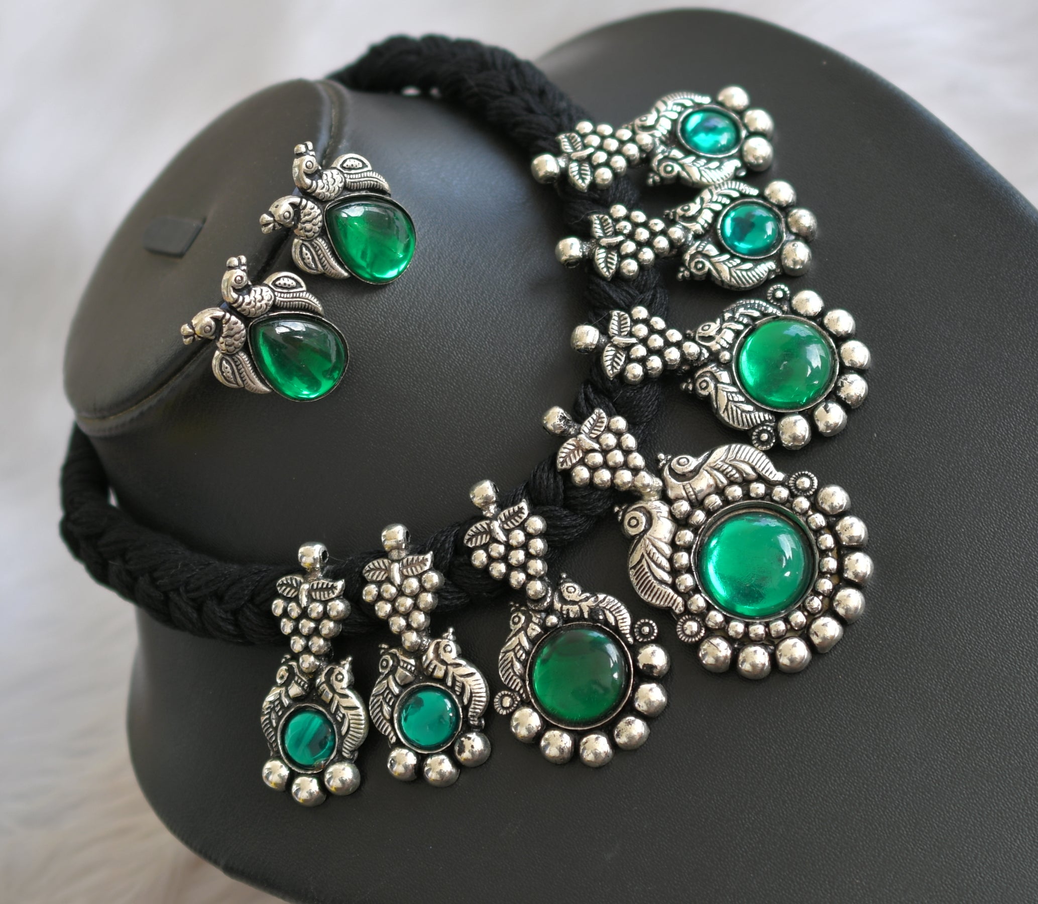 Buy OOMPH Jewellery Green Stone & Kundan Heavy Necklace Set online