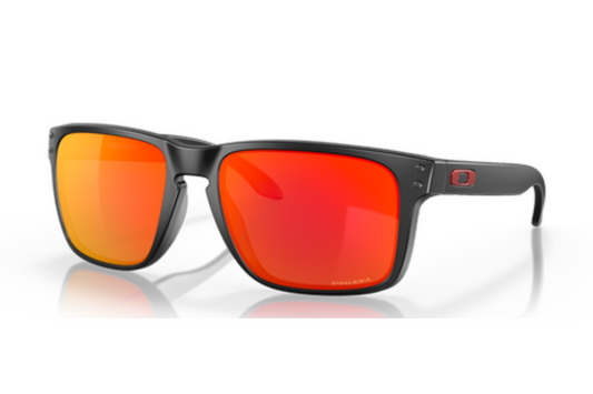 Drop Point™ Prizm Black Polarized Lenses, Matte Black Frame Sunglasses |  Oakley Standard Issue US