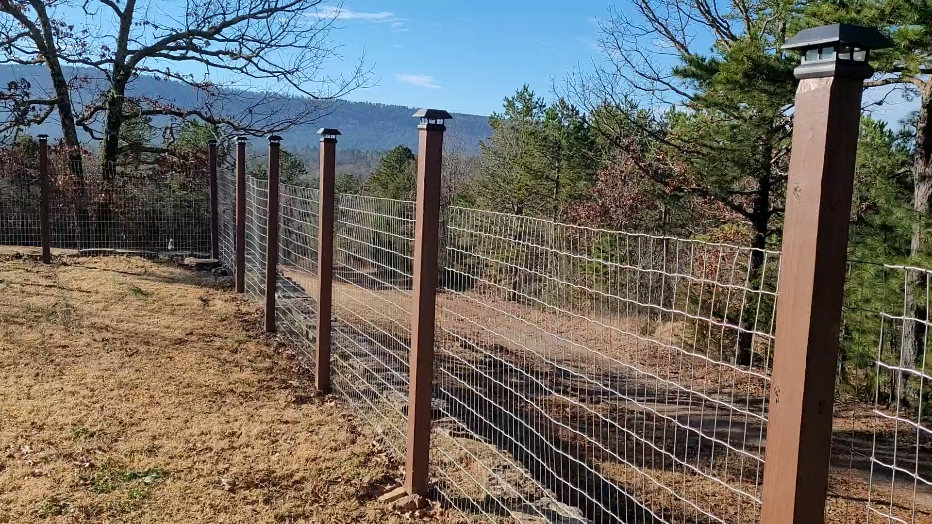 DIY Front Yard Fence Project: Using 4x4's and Stretch Woven Wire