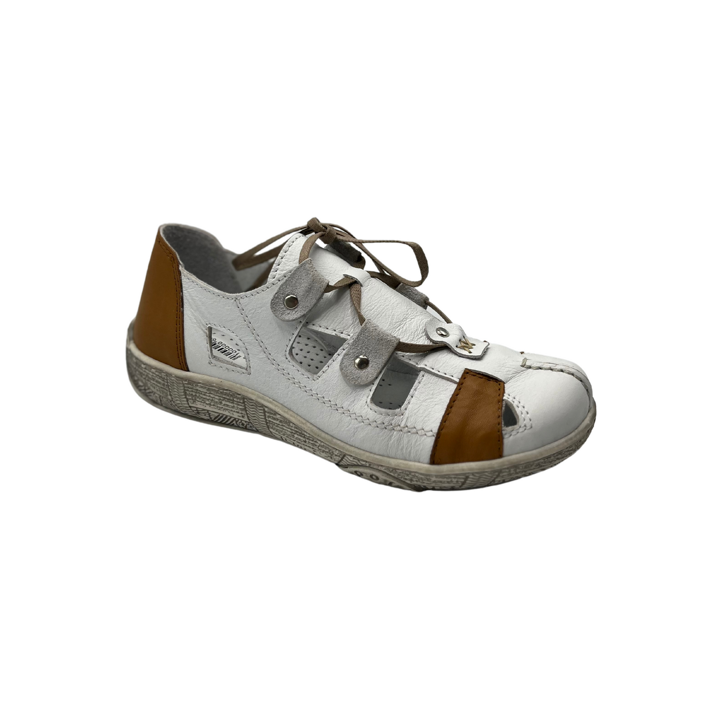 Roamers Hilda in white/tan colour with front lacings.
