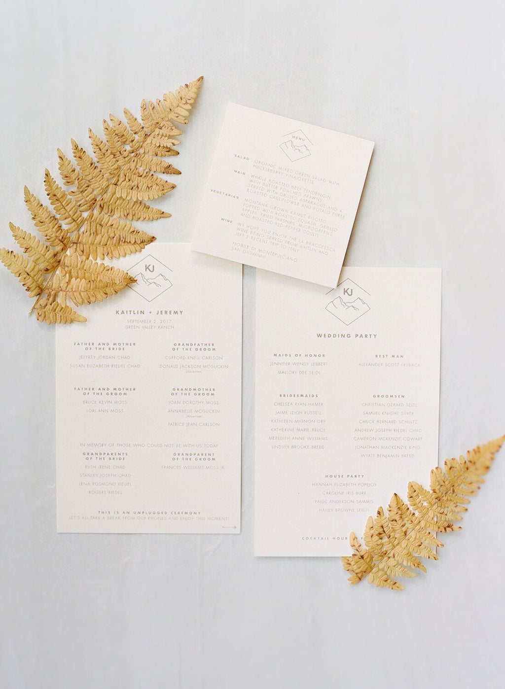 Wedding invitations in gold foil — LETTERING BY GRG