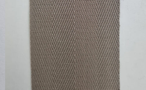 Sand herringbone 137 runner border