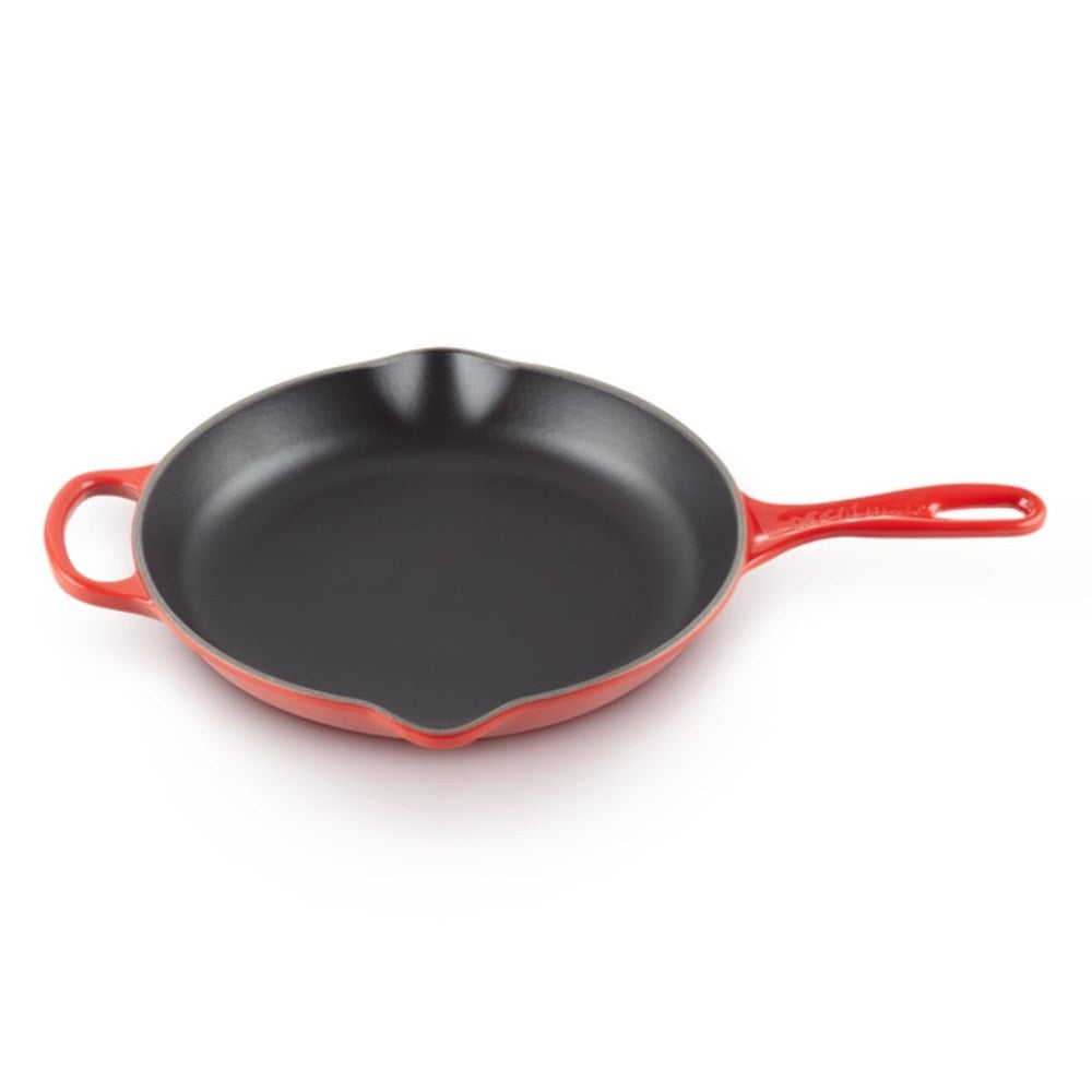 Le Creuset Signature Cast Iron Round Skillet - 26cm