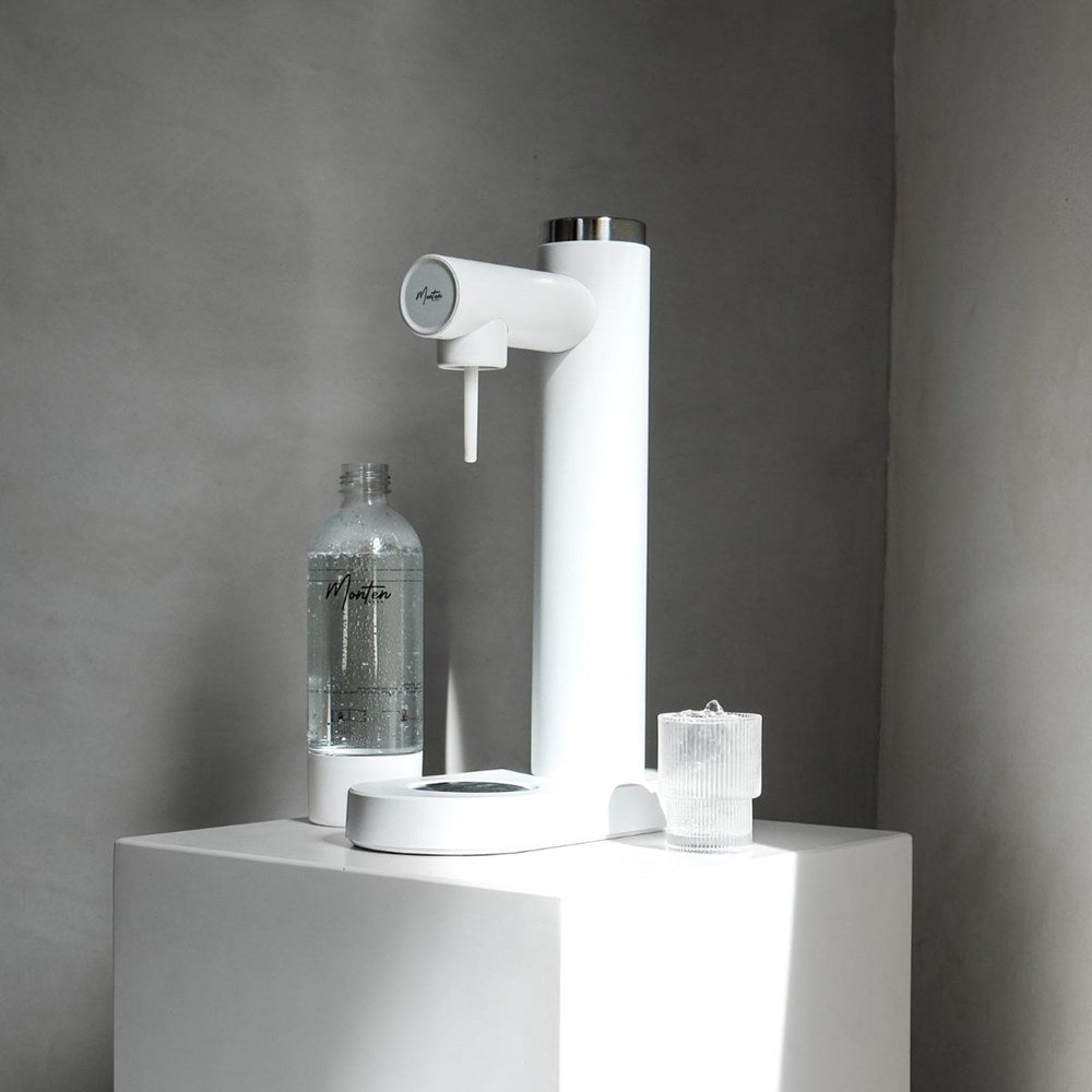 Monten Matte White Soda Maker + 1 Matte White Bottle