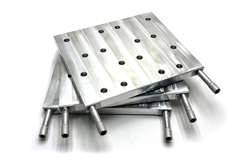 Three integrated aluminum cooling plates for efficient heat dissipation