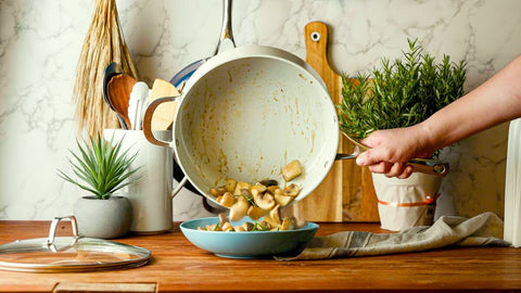 Enjoy easy food release with the non stick surface of a ceramic pan.