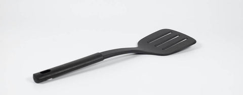 A nylon slotted spatula. Photo by Chris Flaten.