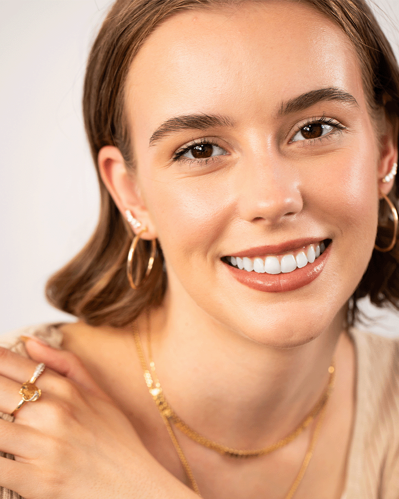 Image: Woman with jewellery.