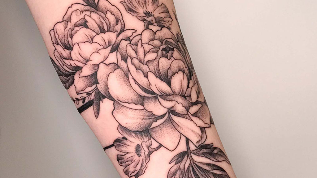 Id love to do more fine line flowers like this Send me an email if you  need some Ka  Line flower Tattoos Watercolor tattoo