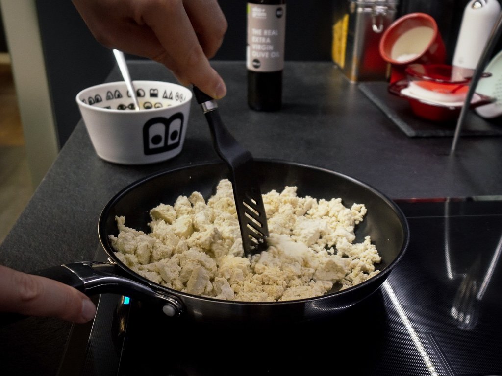 I fry tofu in a pan