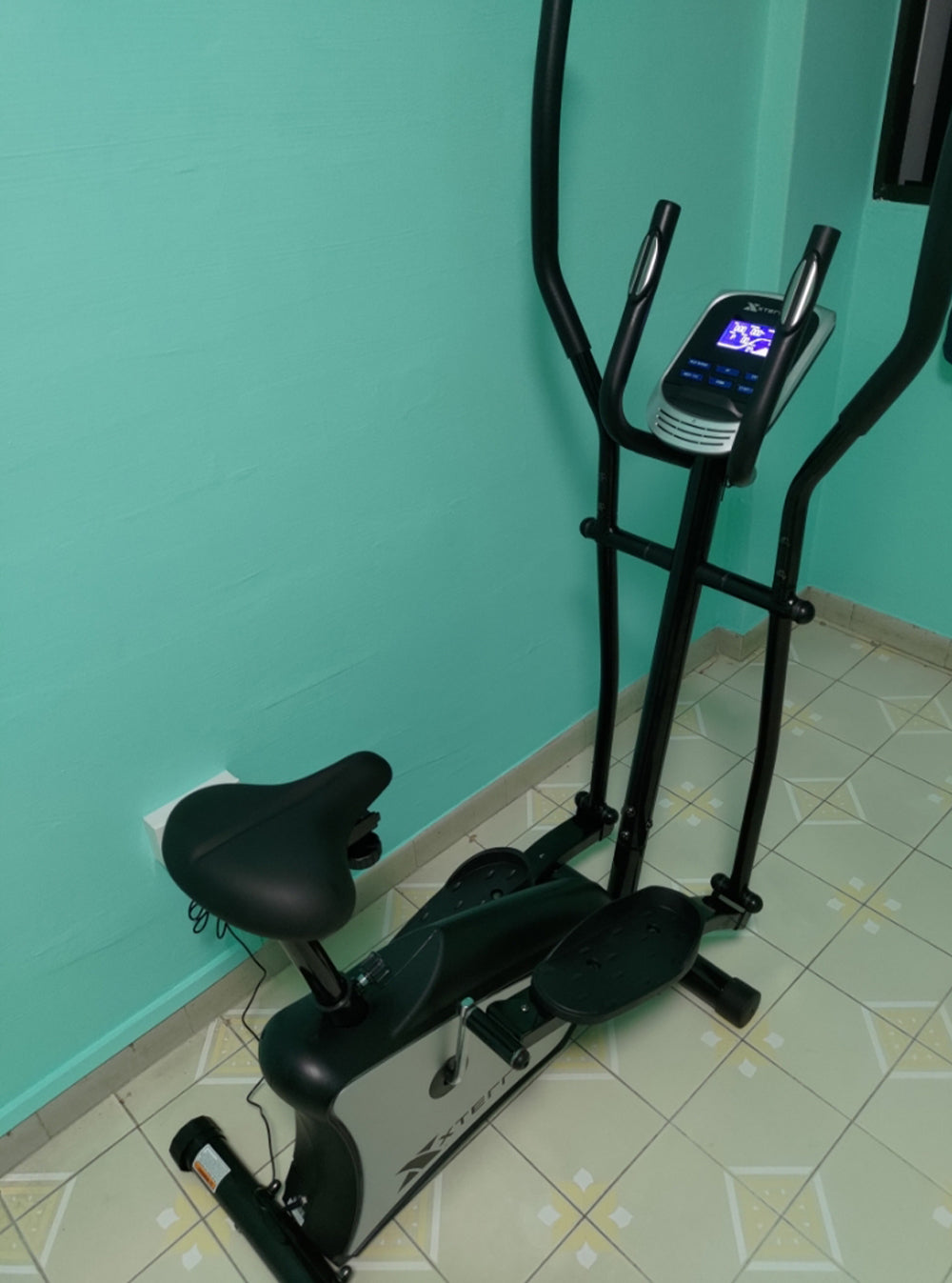 EU150 Hybrid Elliptical Upright Bike installation image