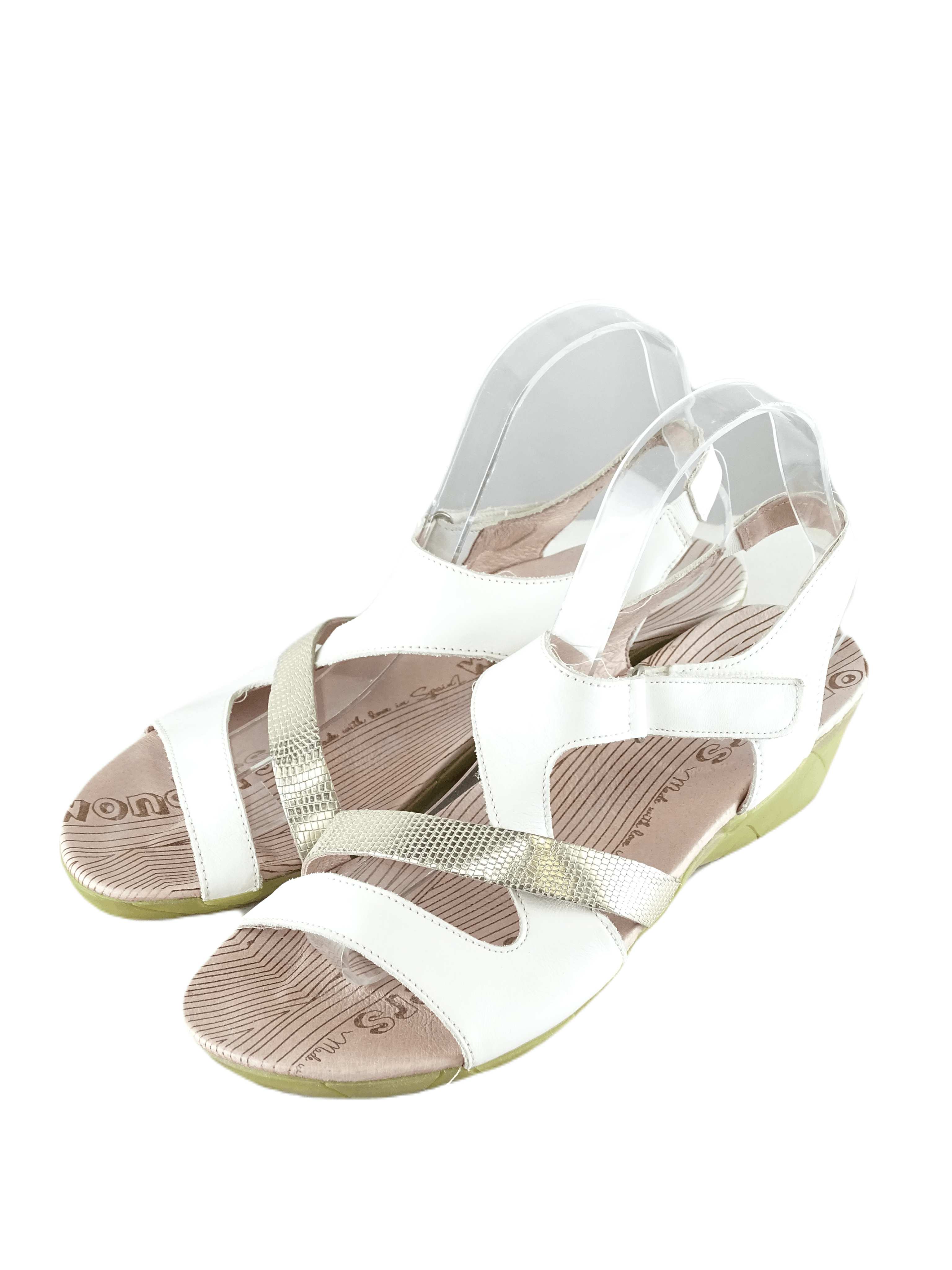 image of Wonders White Sandals 39