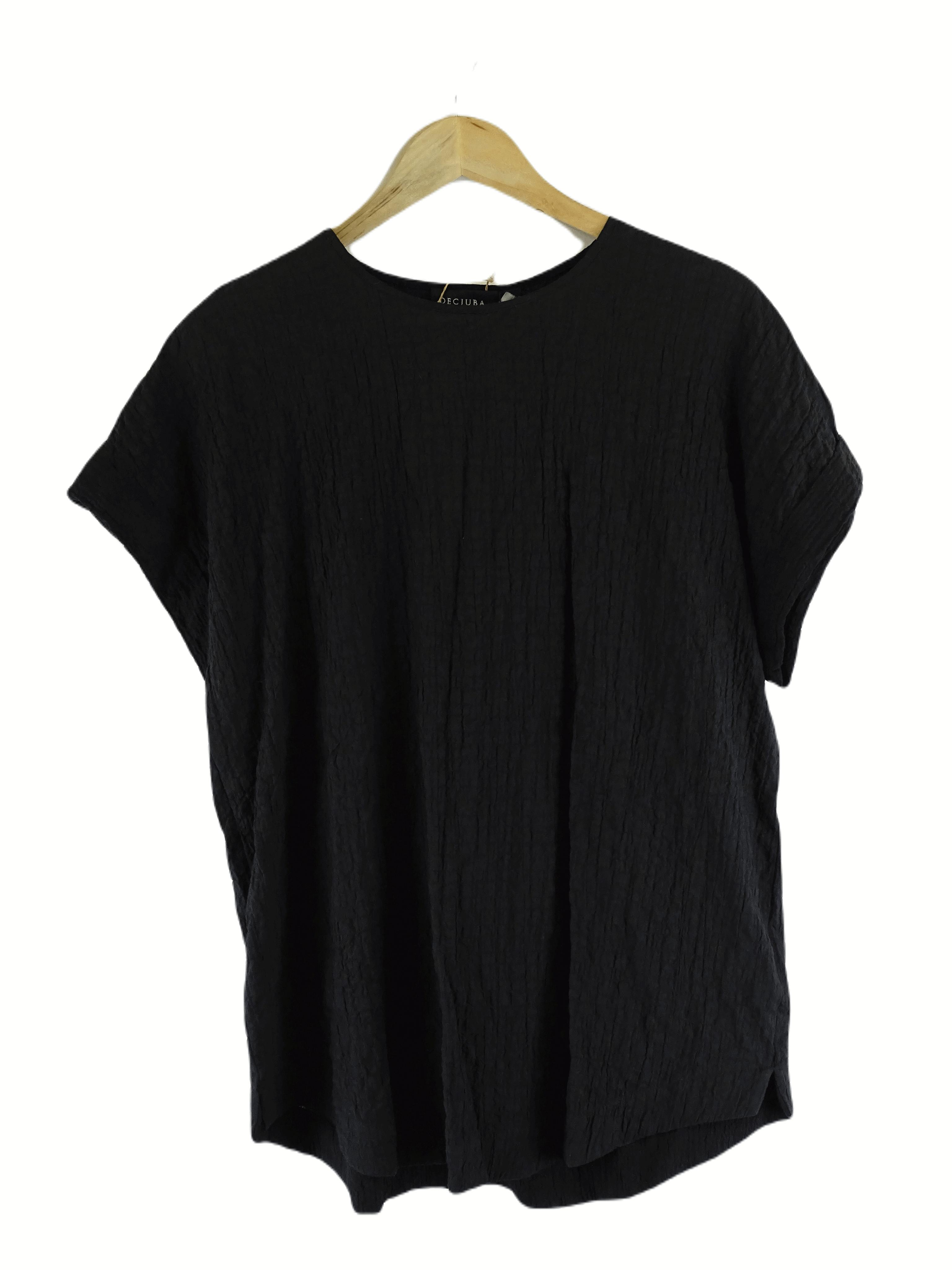 image of Decjuba Black Top M