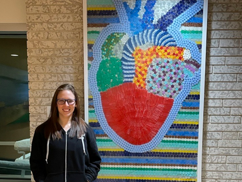 Bethesda Nurse used 6000 caps to make art