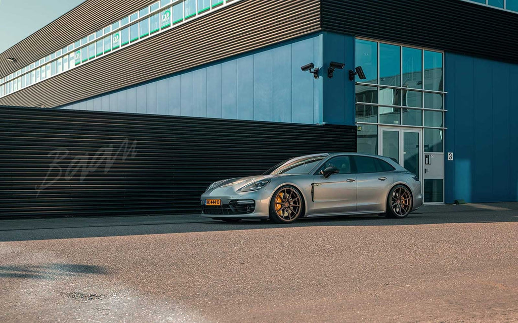 Porsche Panamera Sport Turismo Vossen HF3 in 22 inch