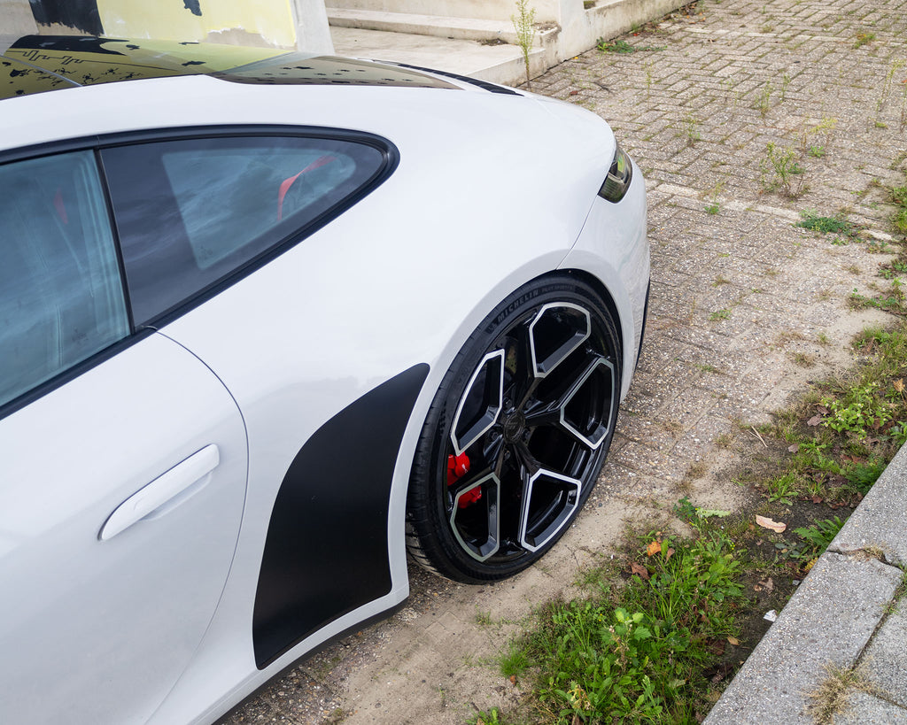 Porsche 992 GTS with the perfect fitment wheels