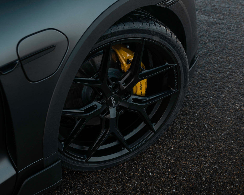 Porsche Taycan with Vossen HF5 wheels, yellow painted brake calipers