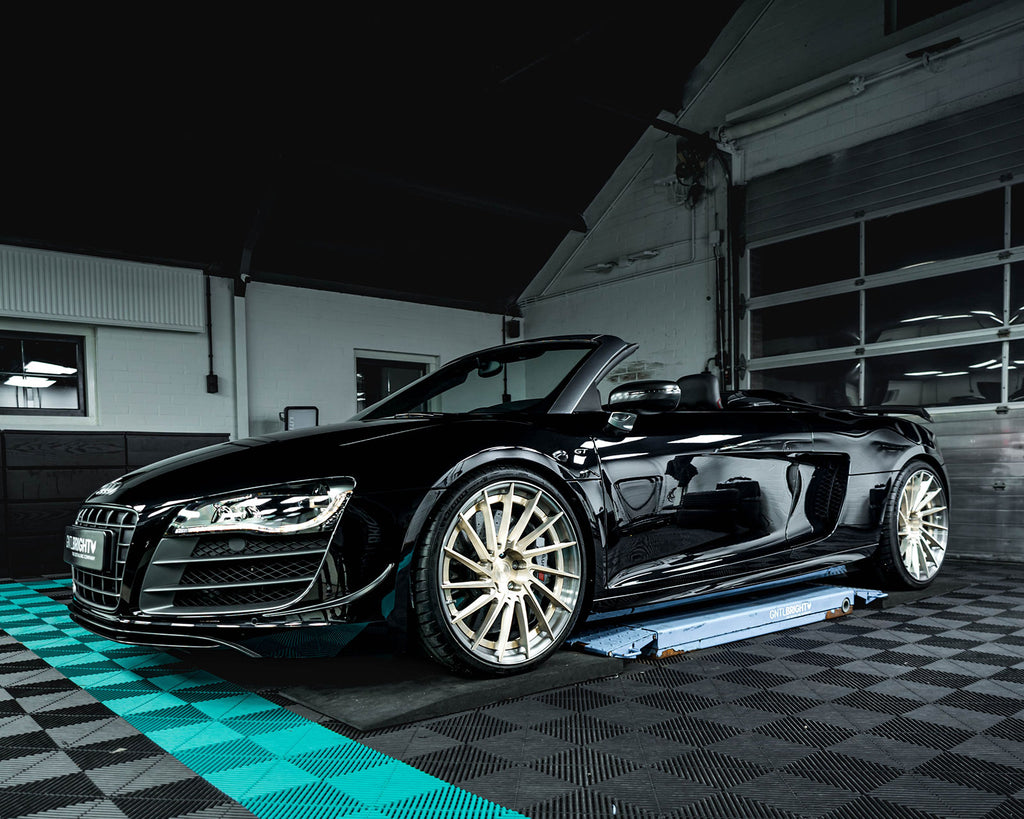 Audi R8 GT with golden wheels